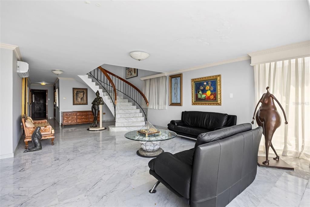 待售: $4,495,000 (6 贝兹, 4 浴室, 5753 平方英尺)