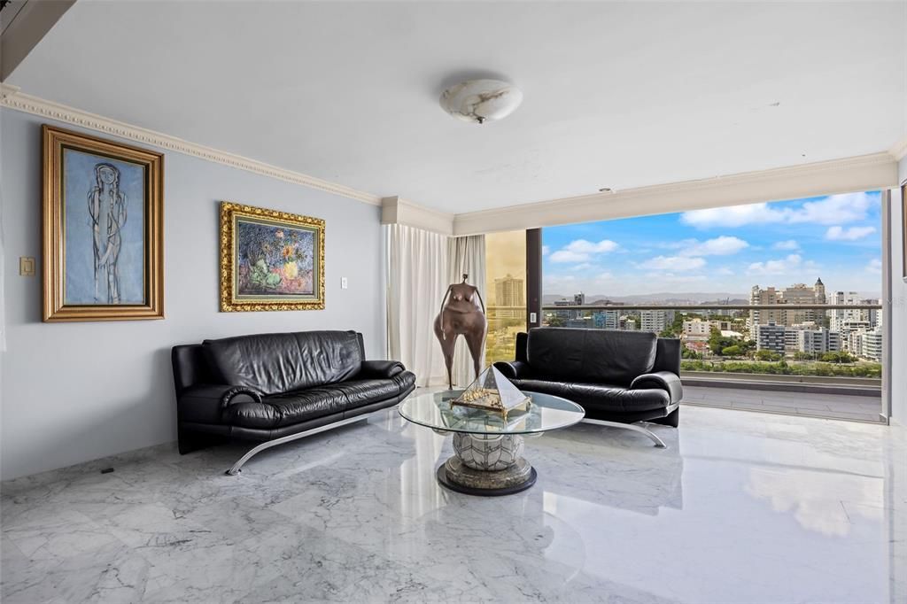 待售: $4,495,000 (6 贝兹, 4 浴室, 5753 平方英尺)