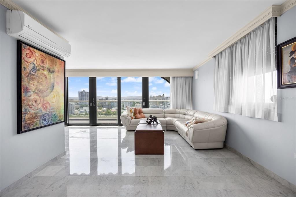 待售: $4,495,000 (6 贝兹, 4 浴室, 5753 平方英尺)