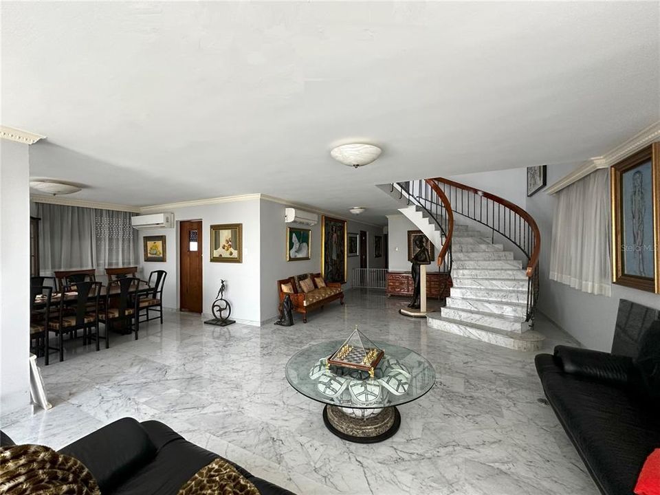 待售: $4,495,000 (6 贝兹, 4 浴室, 5753 平方英尺)