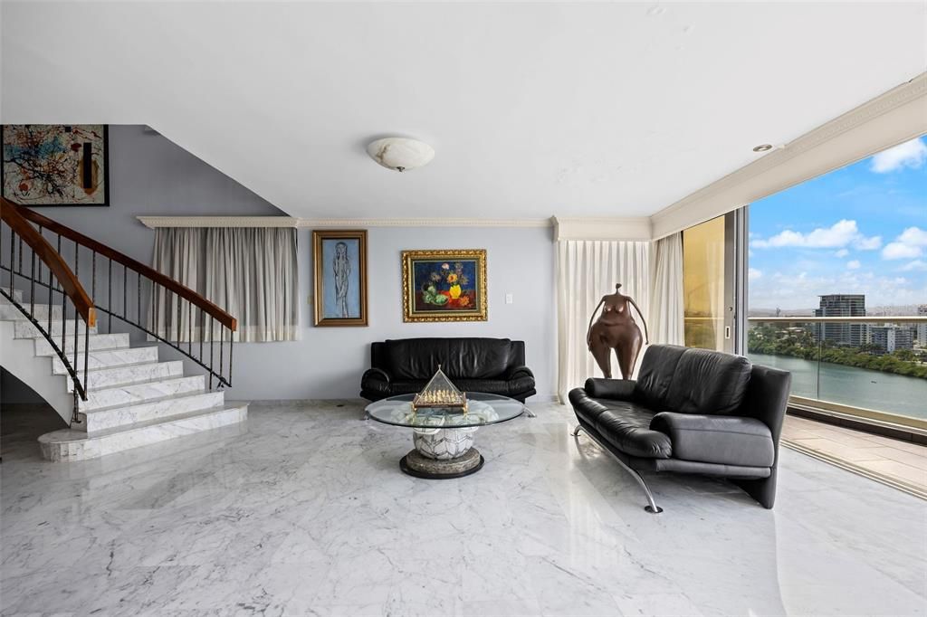 待售: $4,495,000 (6 贝兹, 4 浴室, 5753 平方英尺)