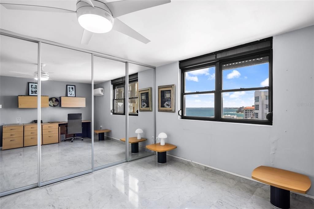 待售: $4,495,000 (6 贝兹, 4 浴室, 5753 平方英尺)