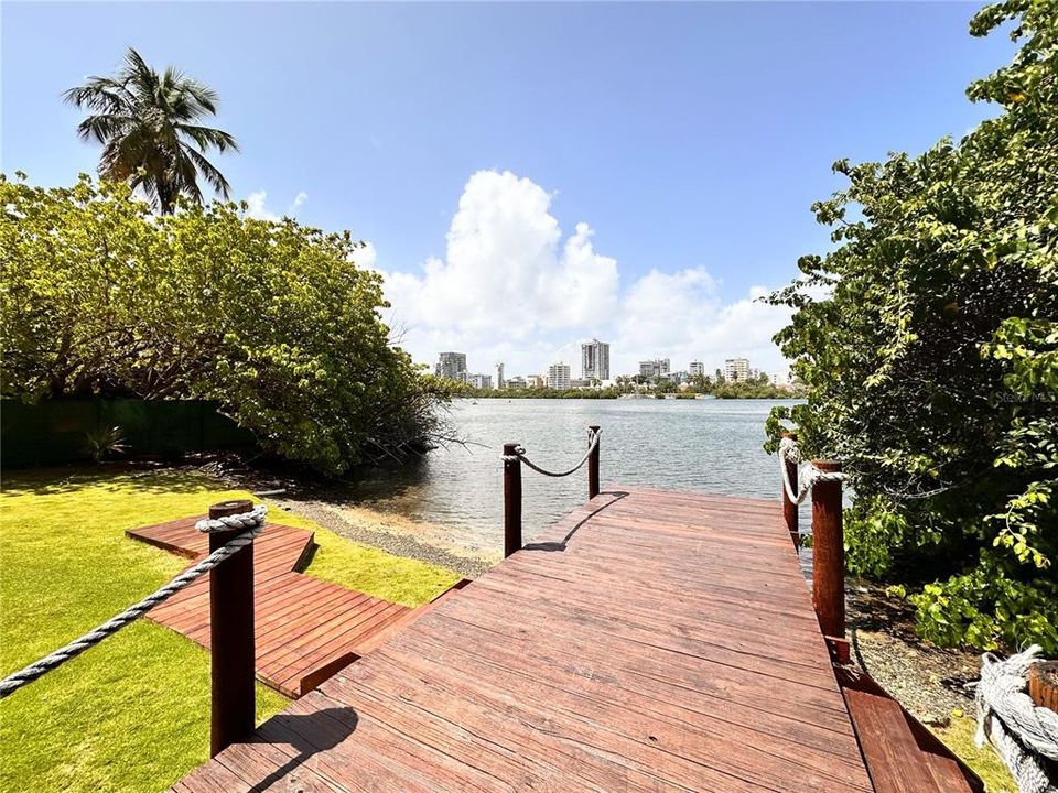 待售: $4,495,000 (6 贝兹, 4 浴室, 5753 平方英尺)