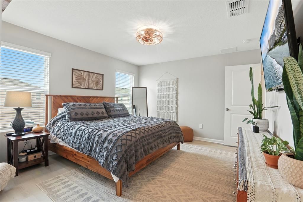 На продажу: $377,000 (3 спален, 2 ванн, 1463 Квадратных фут)