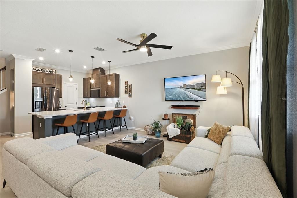 На продажу: $377,000 (3 спален, 2 ванн, 1463 Квадратных фут)