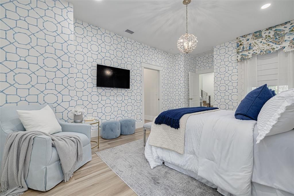 Activo con contrato: $1,500,000 (5 camas, 3 baños, 3131 Pies cuadrados)