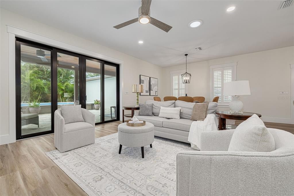 Activo con contrato: $1,500,000 (5 camas, 3 baños, 3131 Pies cuadrados)