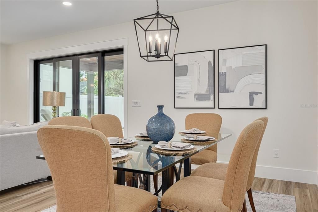 Activo con contrato: $1,500,000 (5 camas, 3 baños, 3131 Pies cuadrados)