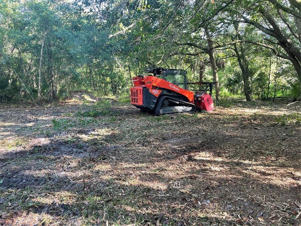 На продажу: $225,000 (1.96 acres)