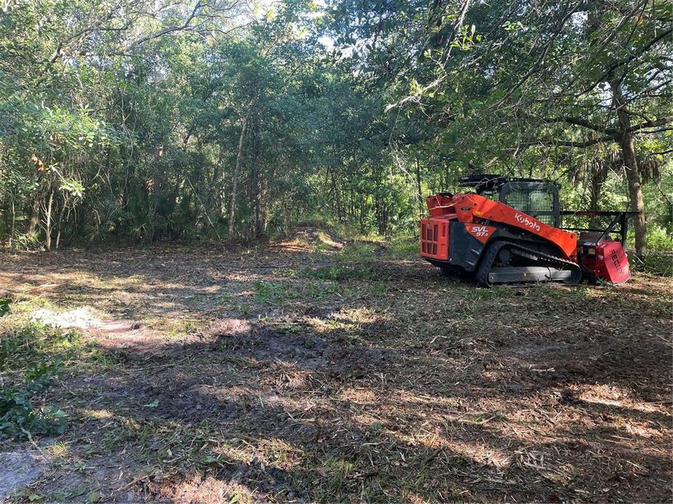 На продажу: $225,000 (1.96 acres)