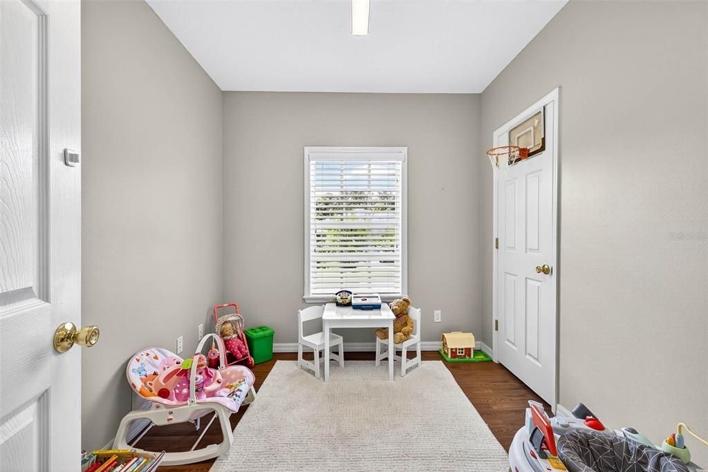 待售: $689,900 (4 贝兹, 2 浴室, 2076 平方英尺)