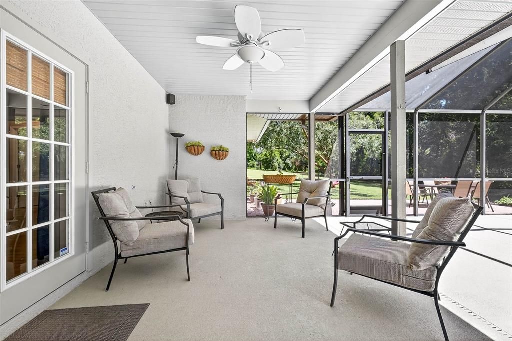 待售: $689,900 (4 贝兹, 2 浴室, 2076 平方英尺)