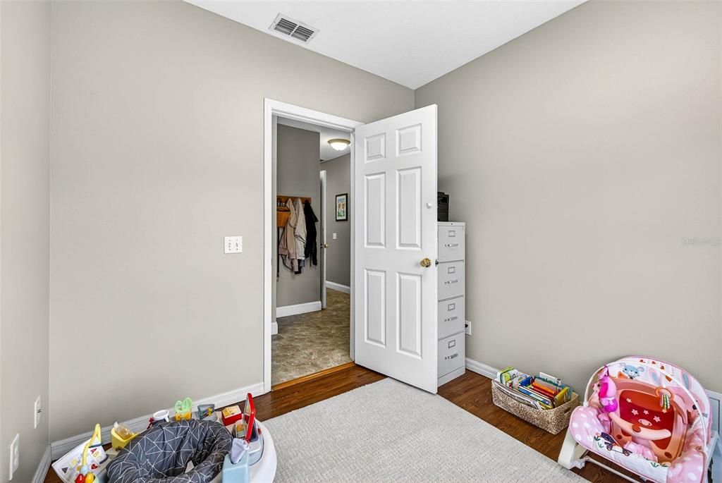 待售: $689,900 (4 贝兹, 2 浴室, 2076 平方英尺)