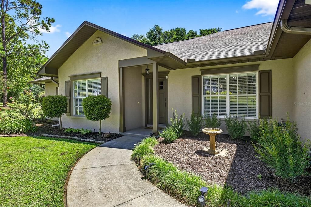 待售: $689,900 (4 贝兹, 2 浴室, 2076 平方英尺)