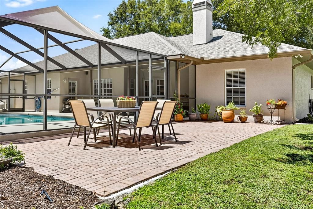 待售: $689,900 (4 贝兹, 2 浴室, 2076 平方英尺)