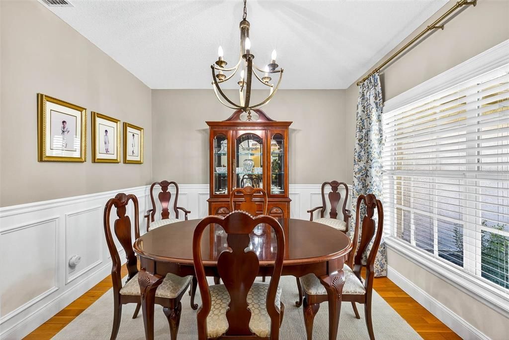 待售: $689,900 (4 贝兹, 2 浴室, 2076 平方英尺)