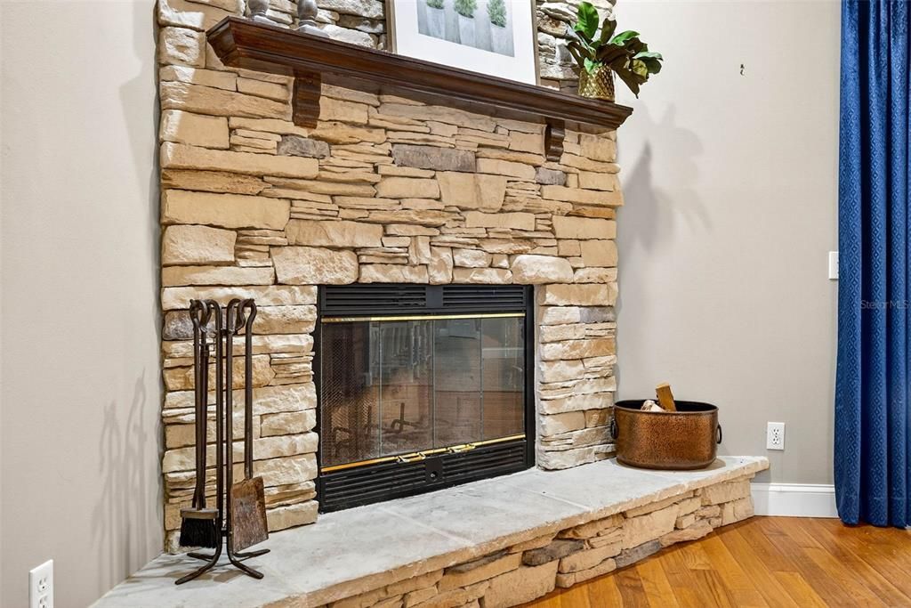 待售: $689,900 (4 贝兹, 2 浴室, 2076 平方英尺)