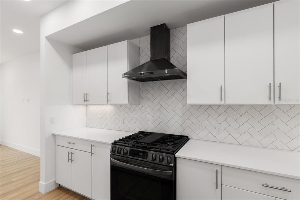 For Sale: $398,000 (3 beds, 2 baths, 1640 Square Feet)