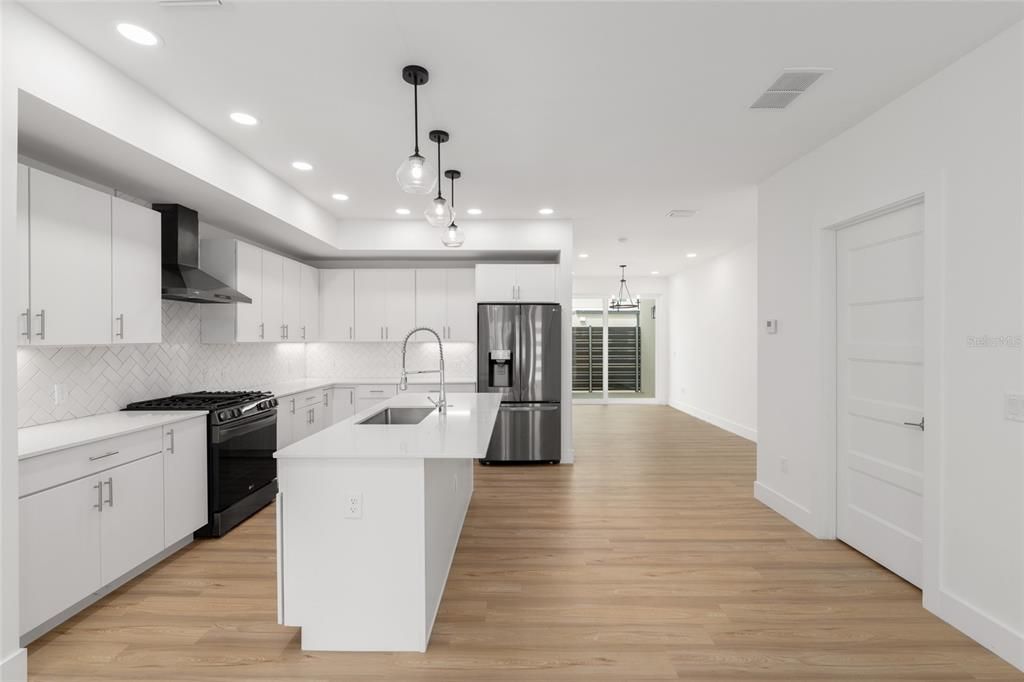 For Sale: $398,000 (3 beds, 2 baths, 1640 Square Feet)