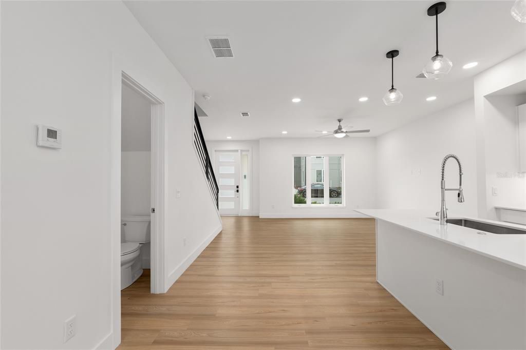 For Sale: $398,000 (3 beds, 2 baths, 1640 Square Feet)