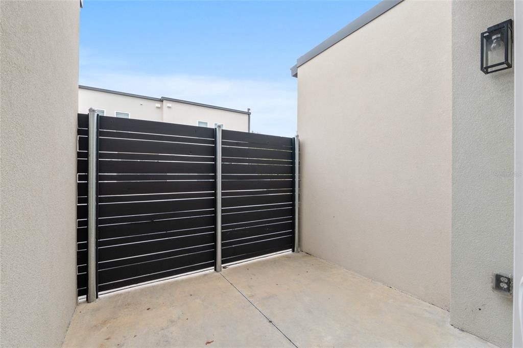 For Sale: $398,000 (3 beds, 2 baths, 1640 Square Feet)