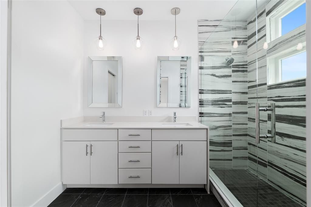 For Sale: $398,000 (3 beds, 2 baths, 1640 Square Feet)