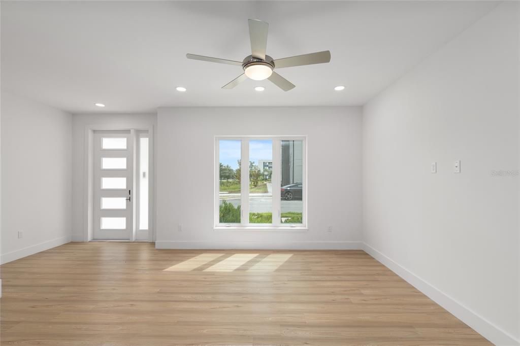 For Sale: $398,000 (3 beds, 2 baths, 1640 Square Feet)