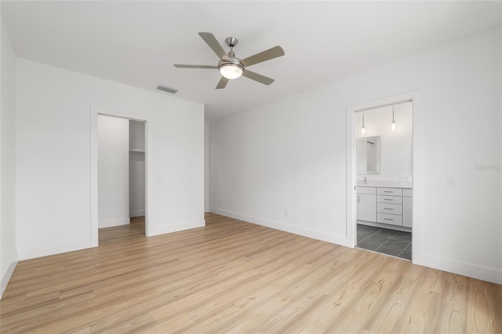 For Sale: $398,000 (3 beds, 2 baths, 1640 Square Feet)