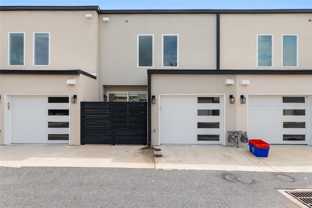 For Sale: $398,000 (3 beds, 2 baths, 1640 Square Feet)