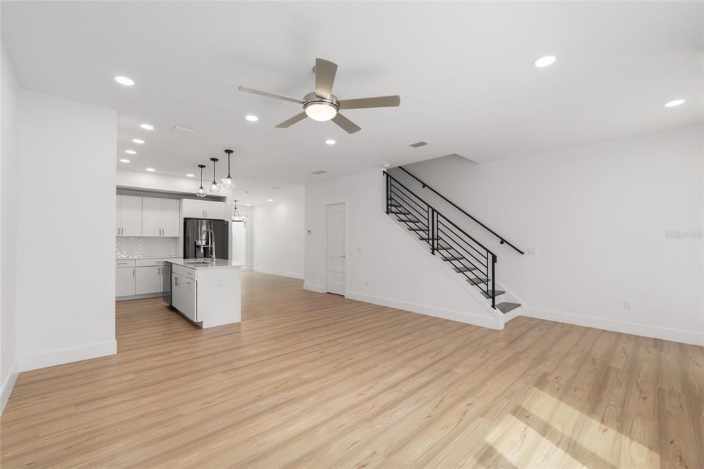 For Sale: $398,000 (3 beds, 2 baths, 1640 Square Feet)