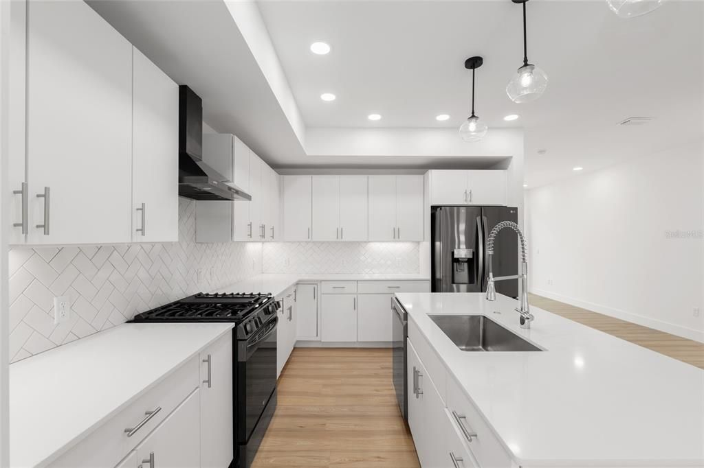 For Sale: $398,000 (3 beds, 2 baths, 1640 Square Feet)