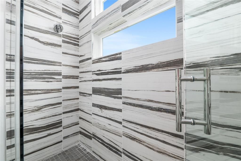 For Sale: $398,000 (3 beds, 2 baths, 1640 Square Feet)