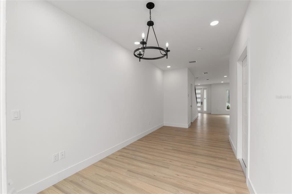 For Sale: $398,000 (3 beds, 2 baths, 1640 Square Feet)