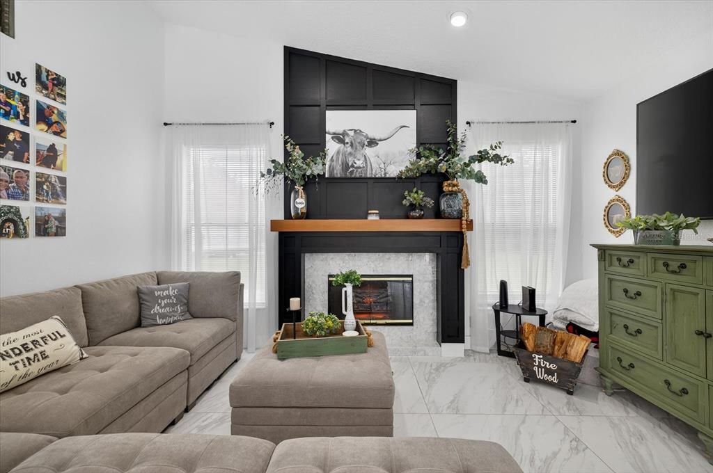 待售: $639,000 (4 贝兹, 2 浴室, 2195 平方英尺)