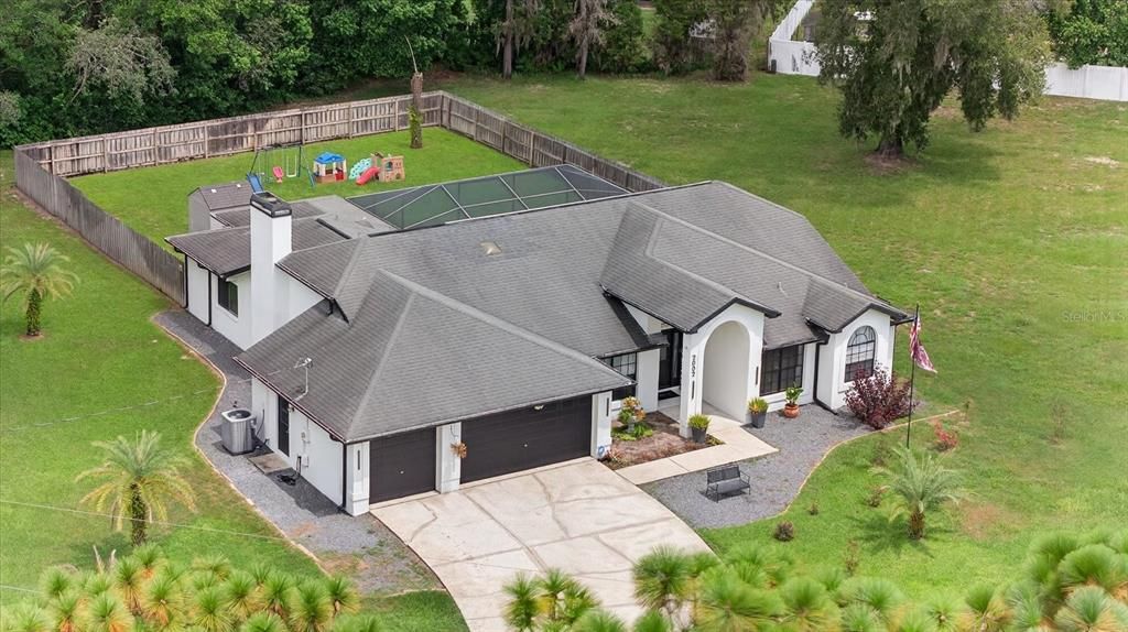 待售: $639,000 (4 贝兹, 2 浴室, 2195 平方英尺)