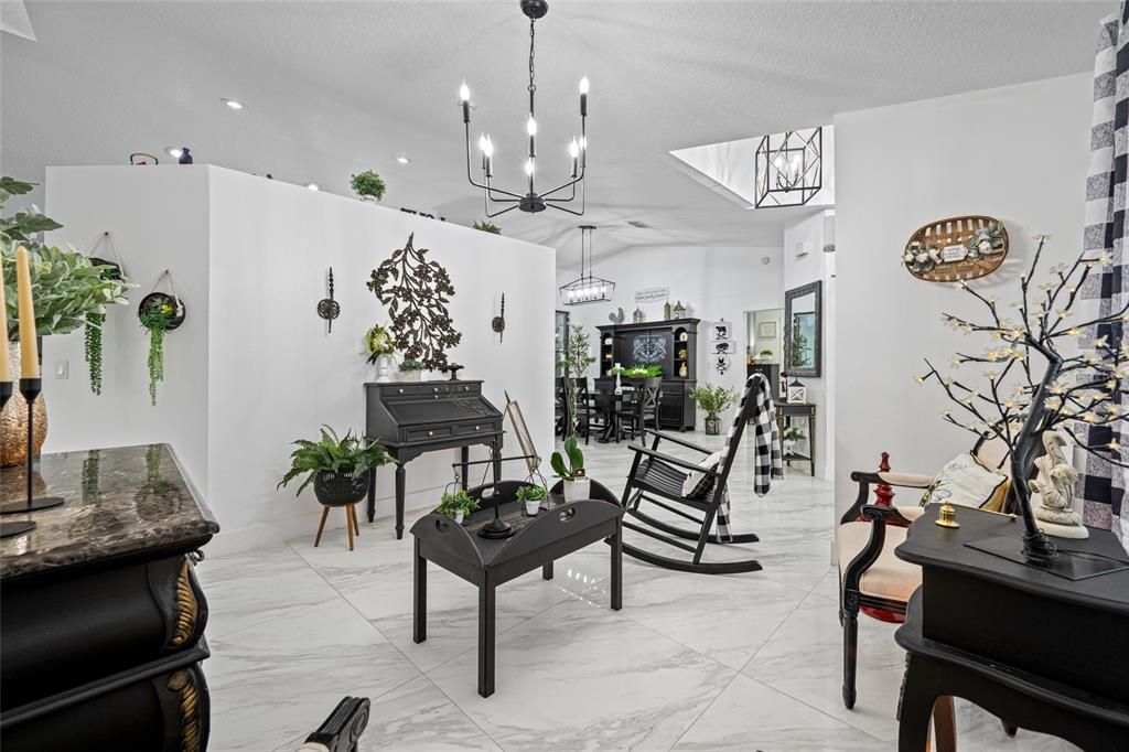 待售: $639,000 (4 贝兹, 2 浴室, 2195 平方英尺)