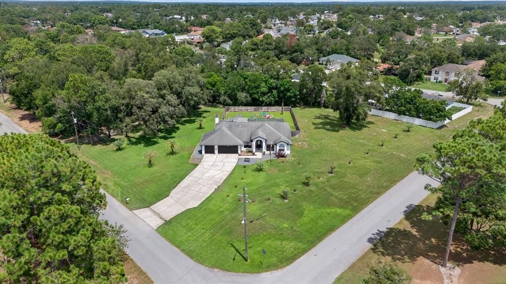 待售: $639,000 (4 贝兹, 2 浴室, 2195 平方英尺)