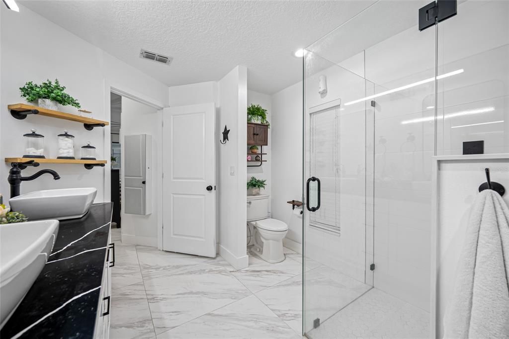 待售: $639,000 (4 贝兹, 2 浴室, 2195 平方英尺)