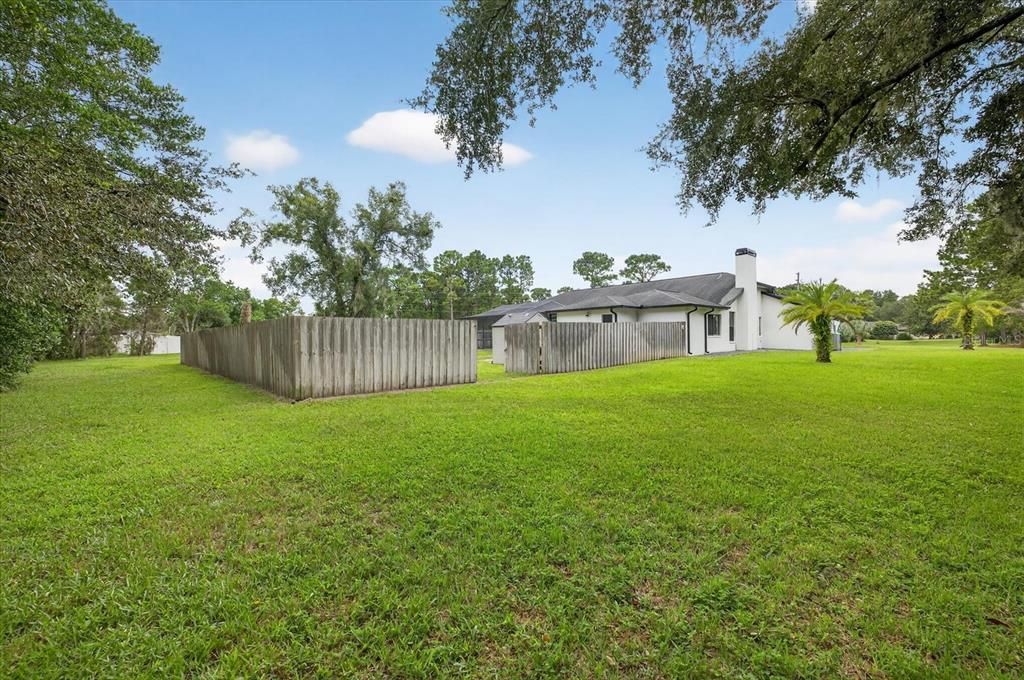 待售: $639,000 (4 贝兹, 2 浴室, 2195 平方英尺)