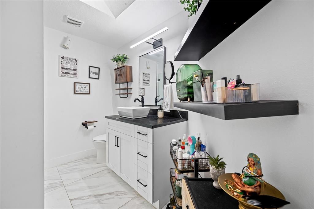 待售: $639,000 (4 贝兹, 2 浴室, 2195 平方英尺)