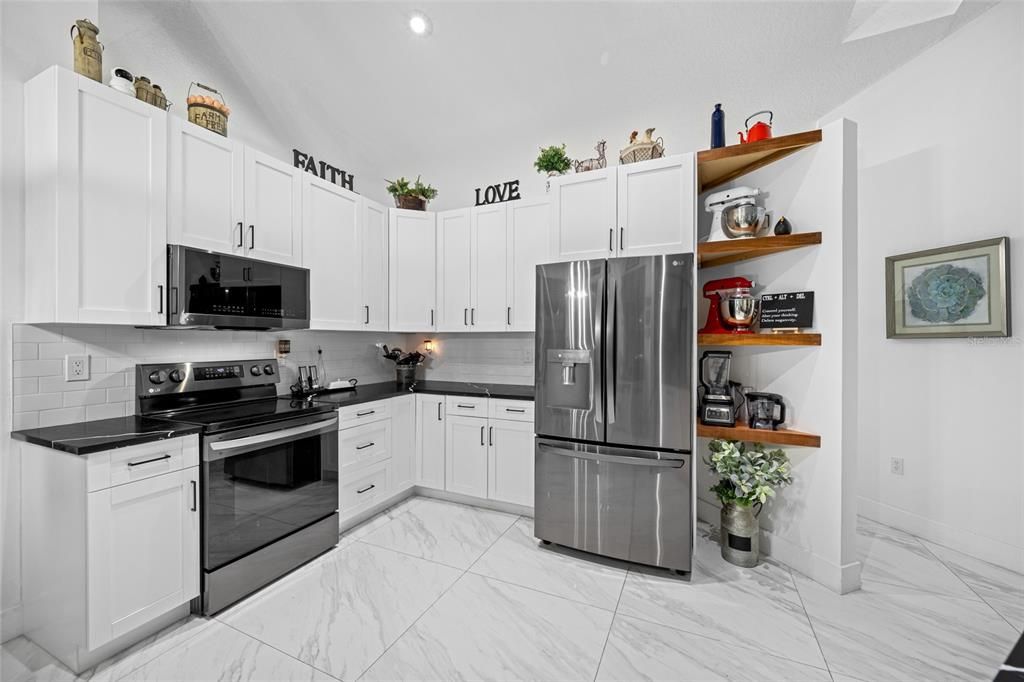 待售: $639,000 (4 贝兹, 2 浴室, 2195 平方英尺)