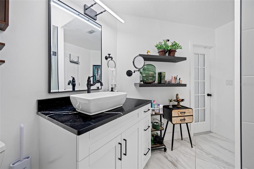 待售: $639,000 (4 贝兹, 2 浴室, 2195 平方英尺)