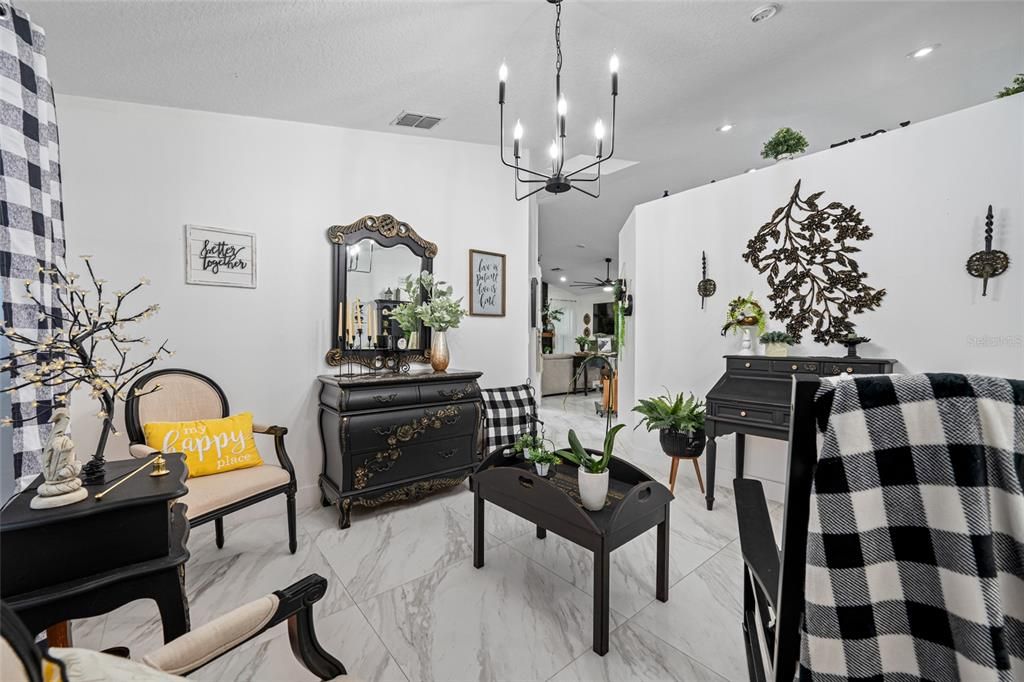 待售: $639,000 (4 贝兹, 2 浴室, 2195 平方英尺)