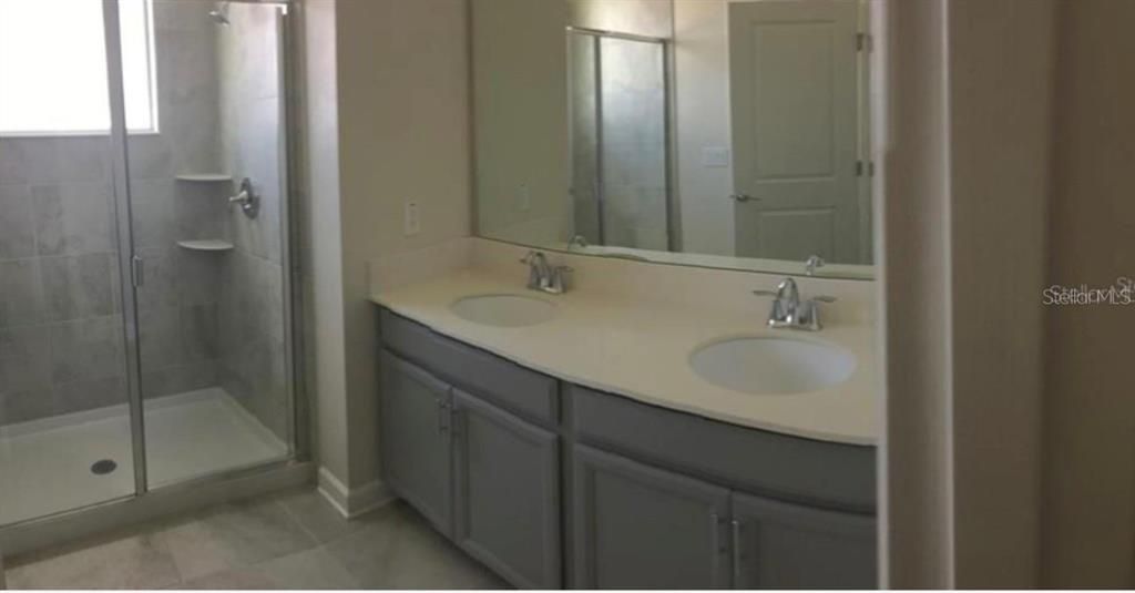 Active With Contract: $2,100 (3 beds, 2 baths, 1674 Square Feet)