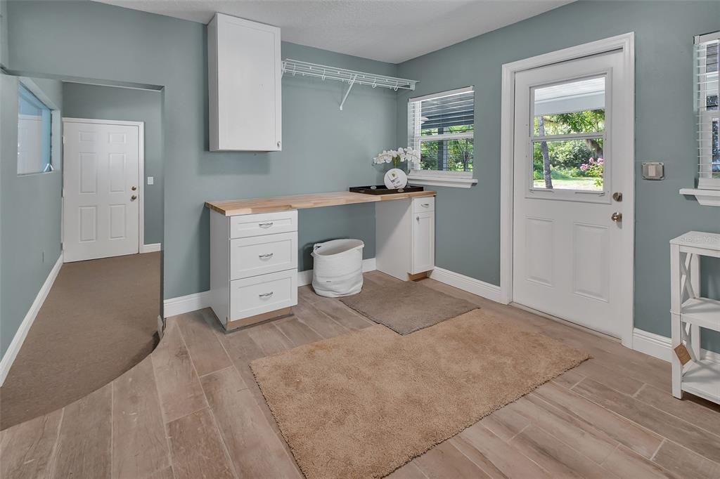 Active With Contract: $499,900 (5 beds, 3 baths, 2696 Square Feet)