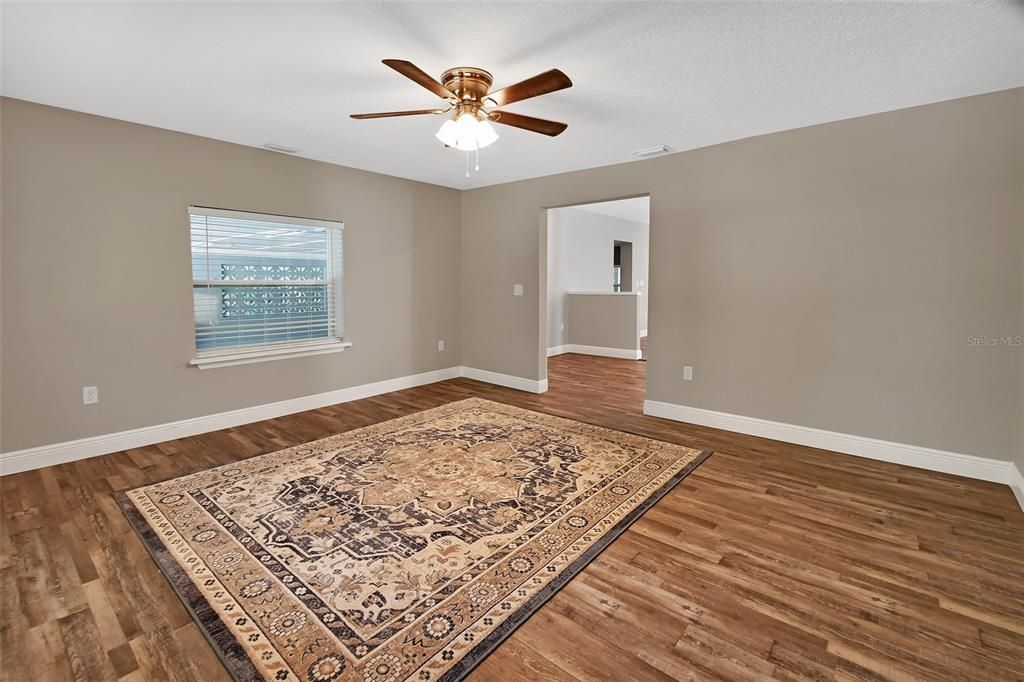 Active With Contract: $499,900 (5 beds, 3 baths, 2696 Square Feet)