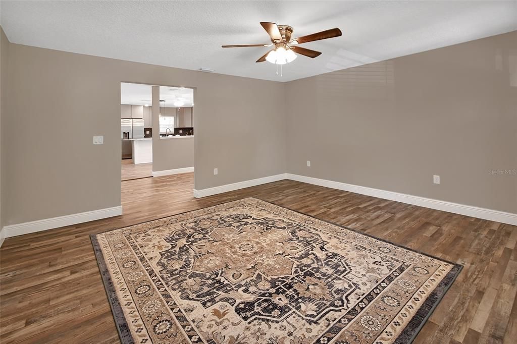 Active With Contract: $499,900 (5 beds, 3 baths, 2696 Square Feet)