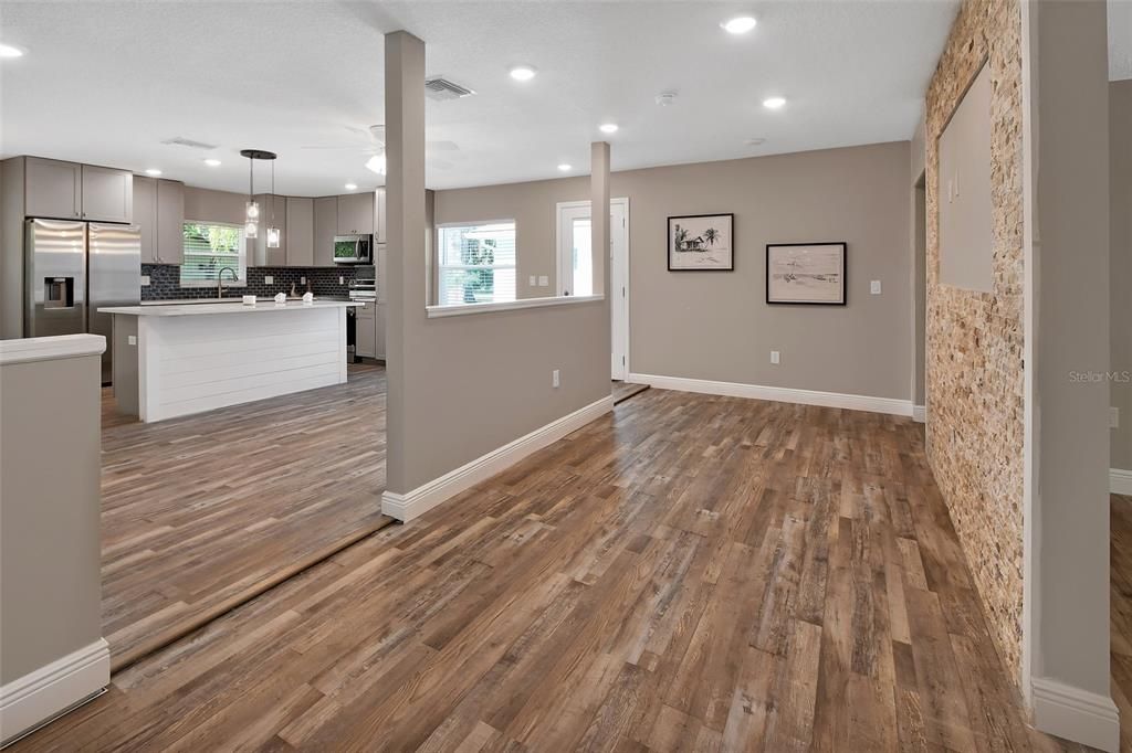 Active With Contract: $499,900 (5 beds, 3 baths, 2696 Square Feet)