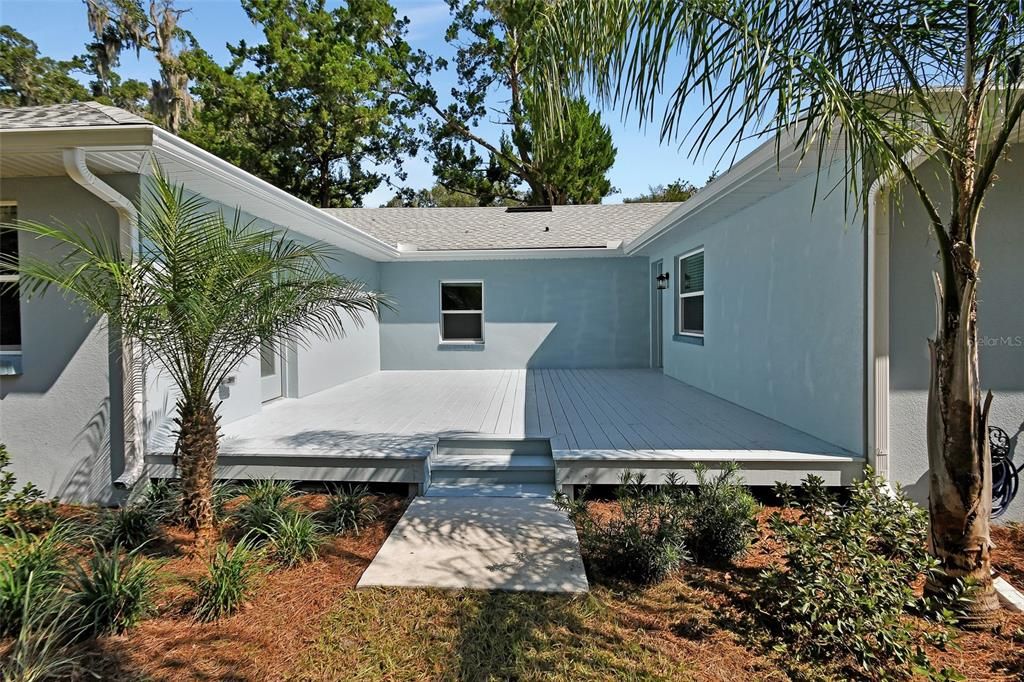 Active With Contract: $499,900 (5 beds, 3 baths, 2696 Square Feet)