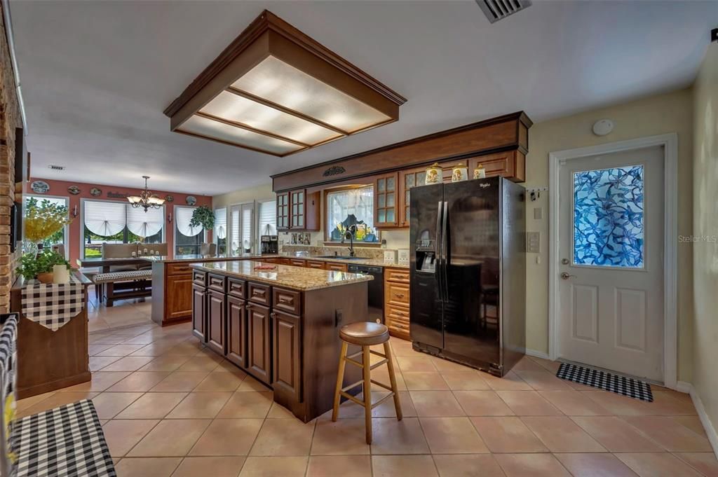 待售: $985,000 (5 贝兹, 3 浴室, 3402 平方英尺)